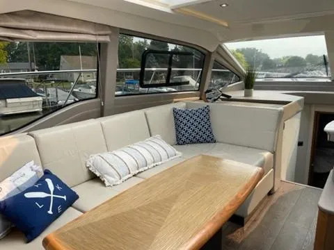 Merrily Ann Yacht Photos Pics Salon Sofa