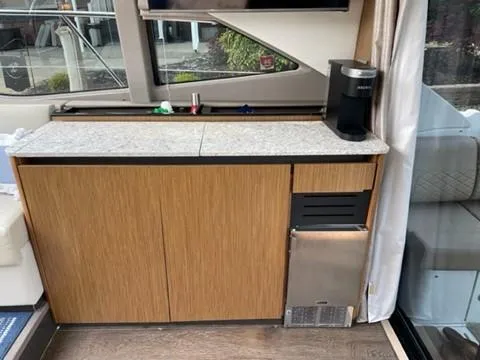 Merrily Ann Yacht Photos Pics Starboard Side Salon / Icemaker