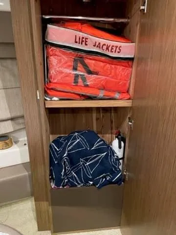 Merrily Ann Yacht Photos Pics 