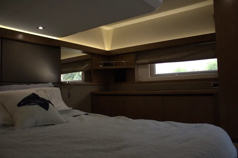 Merrily Ann Yacht Photos Pics Master Stateroom