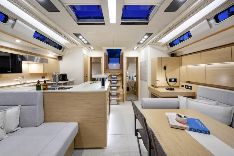 Hanse 588 Yacht Photos Pics 