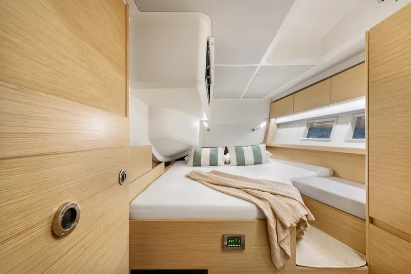 Hanse 588 Yacht Photos Pics 