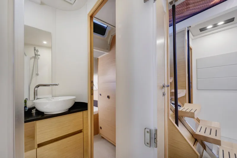 Hanse 588 Yacht Photos Pics 