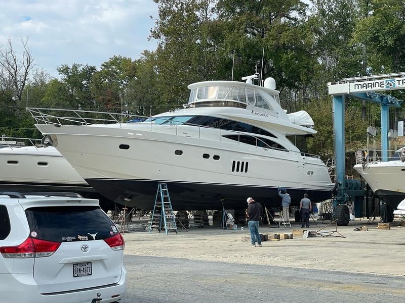 2007 Viking Princess 70 SPORT YACHT