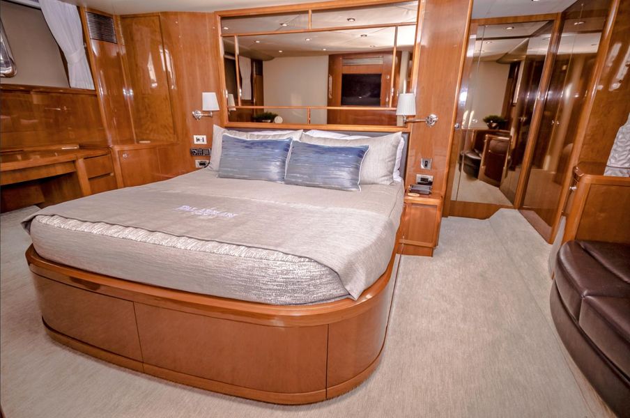 2007 Viking Princess 70 SPORT YACHT