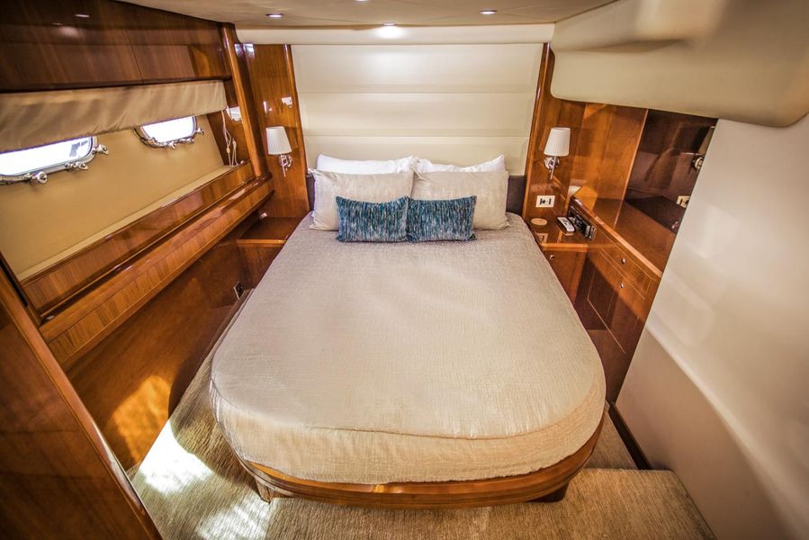 2007 Viking Princess 70 SPORT YACHT