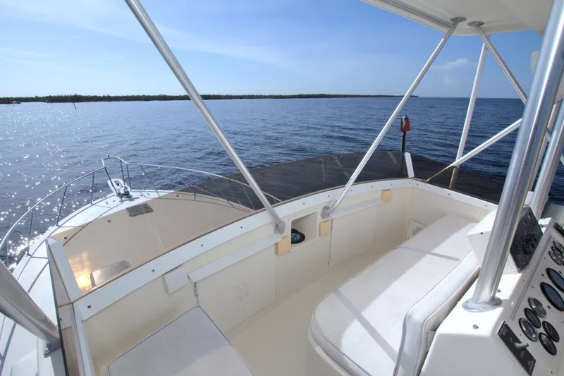 Fishin Post Yacht Photos Pics 1990 Post 44 Sport Fisherman boat cockpit with ocean view and clear blue sky.