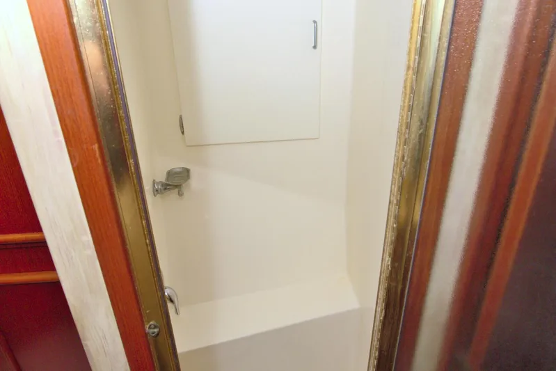 Fishin Post Yacht Photos Pics 