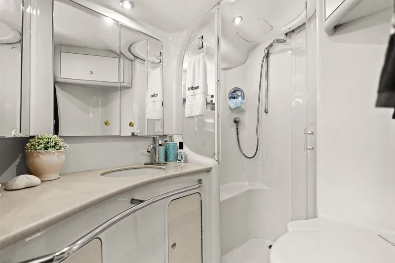 Ichiban Yacht Photos Pics 