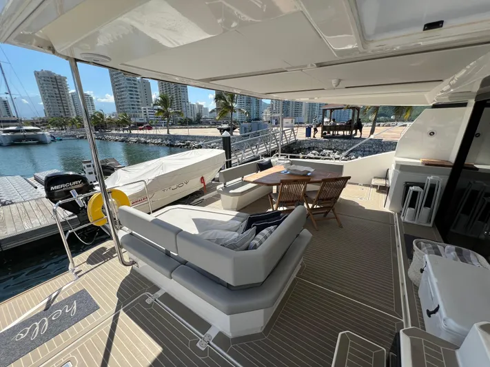 Joy Yacht Photos Pics Leopard 53 Powercat