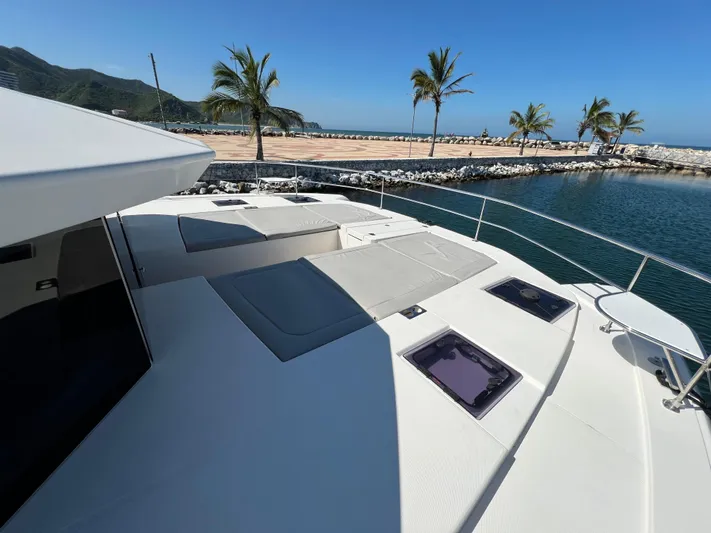 Joy Yacht Photos Pics Leopard 53 Powercat