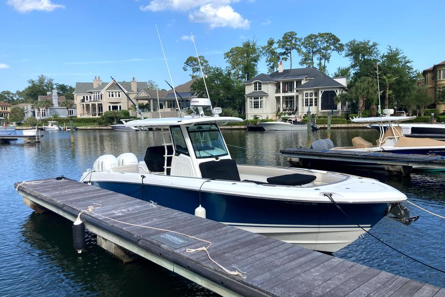 2017 Boston Whaler 330 Outrage