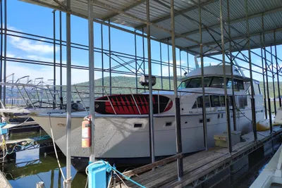 Bertram 58 Flybridge Motor Yacht