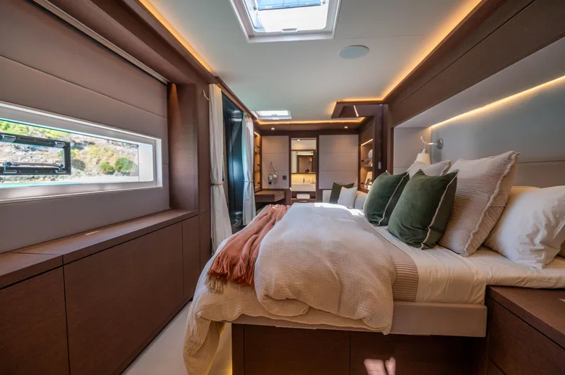 Aeolus 77 Yacht Photos Pics A truly turnkey experience