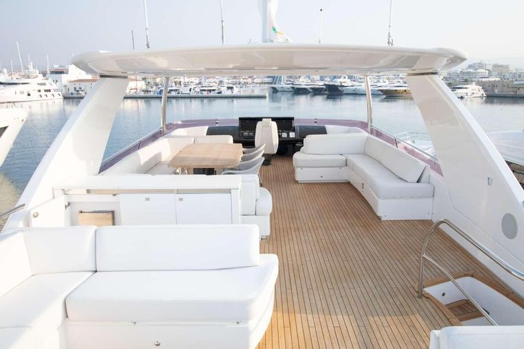 2014-88-princess-88-motor-yacht