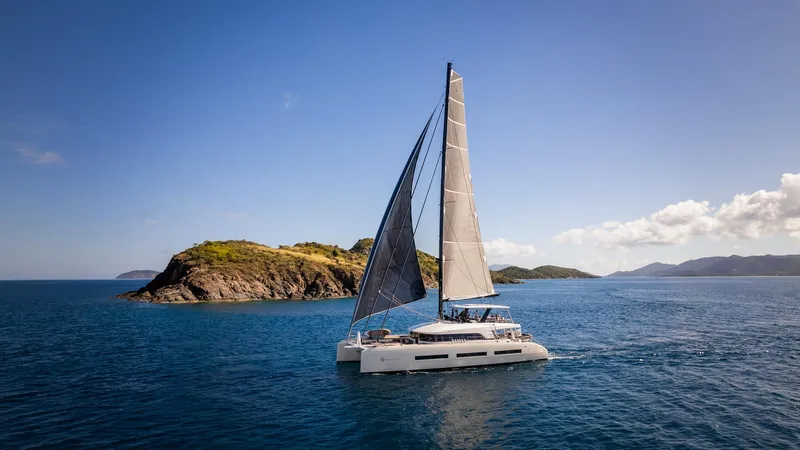 Aeolus 77 Yacht Photos Pics Underway in Paradise