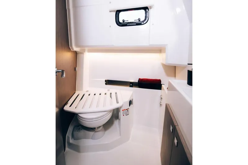  Yacht Photos Pics Manufacturer Provided Image