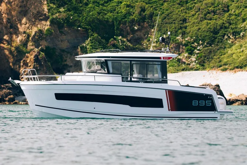  Yacht Photos Pics Manufacturer Provided Image
