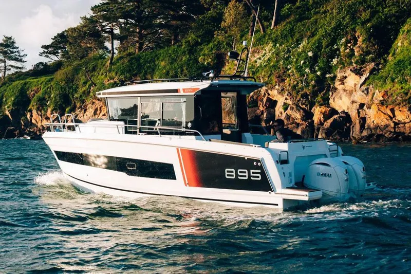  Yacht Photos Pics Manufacturer Provided Image