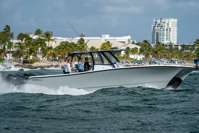 Front Runner 37 Catamaran