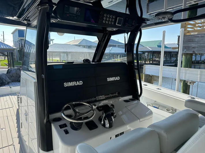Maiden America Yacht Photos Pics Freeman 47 Maiden America - Exterior Helm