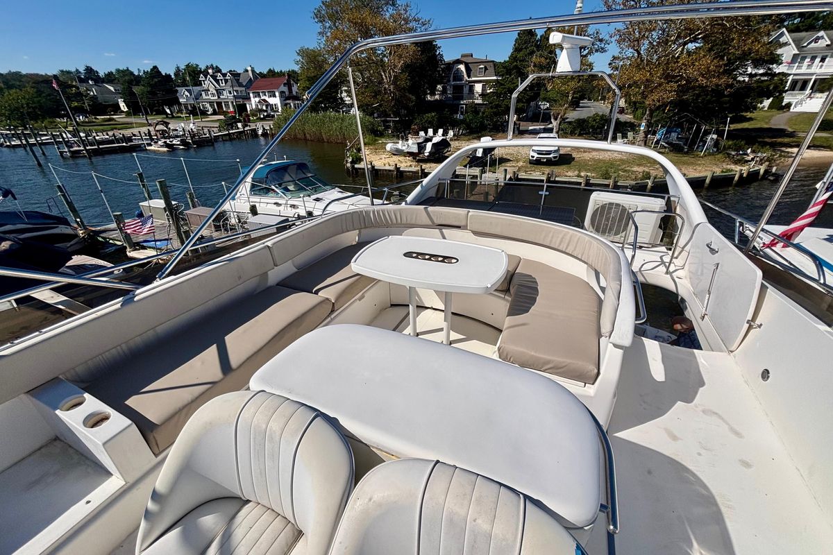 2004 Viking Princess 61 