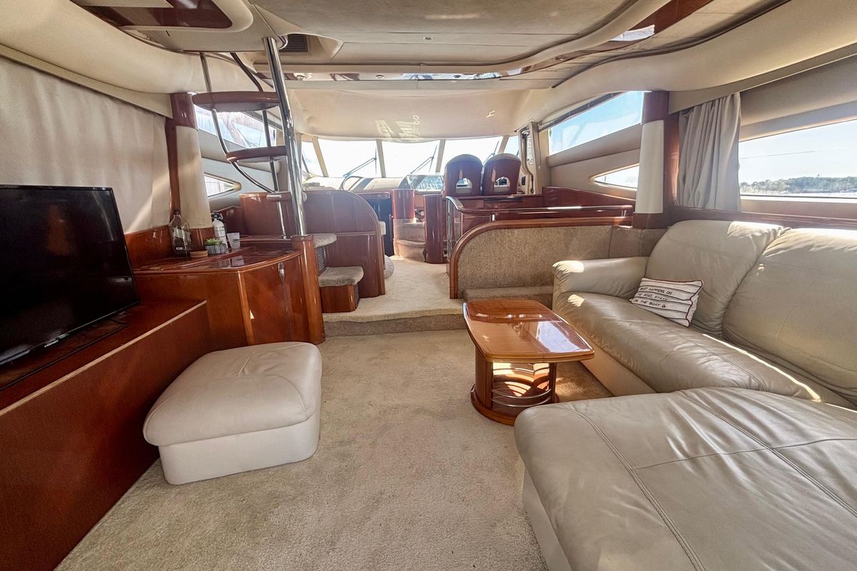 2004 Viking Princess 61 