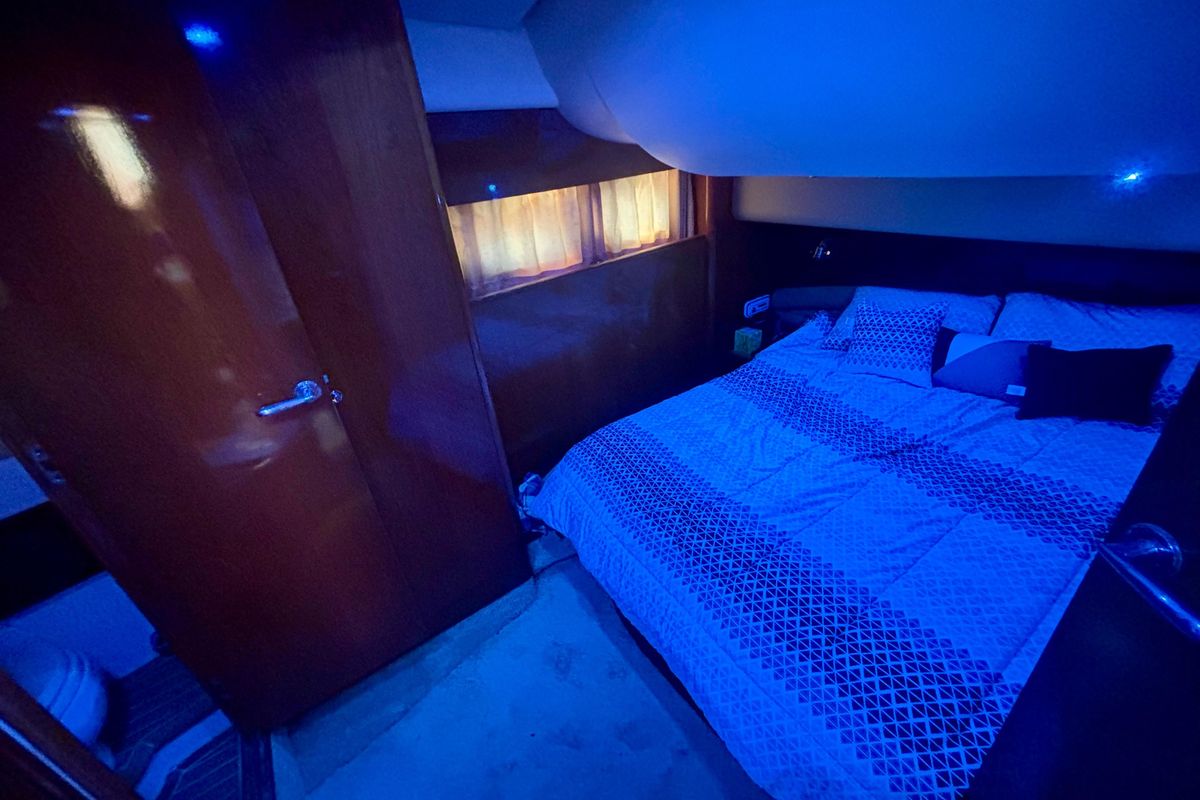 2004 Viking Princess 61 
