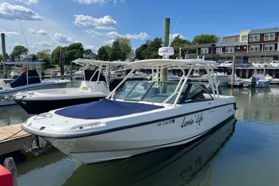 Boston Whaler 270 Vantage