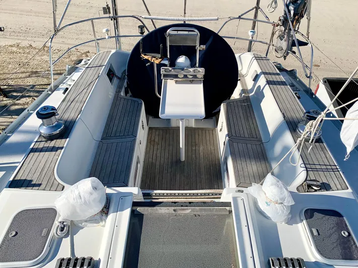 Cavallino Yacht Photos Pics Grand Soleil 46.3 yacht cockpit, 2000 model, featuring spacious seating and steering wheel.