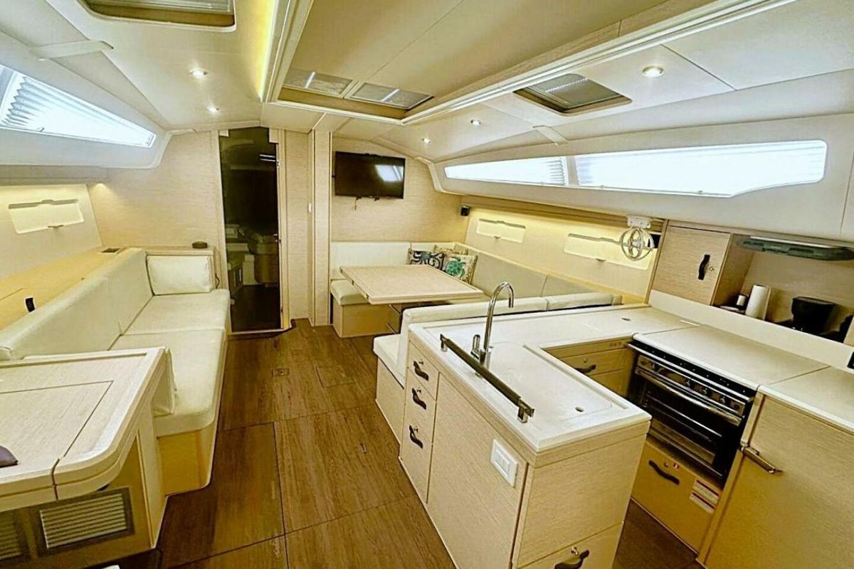 2017 Jeanneau 51 