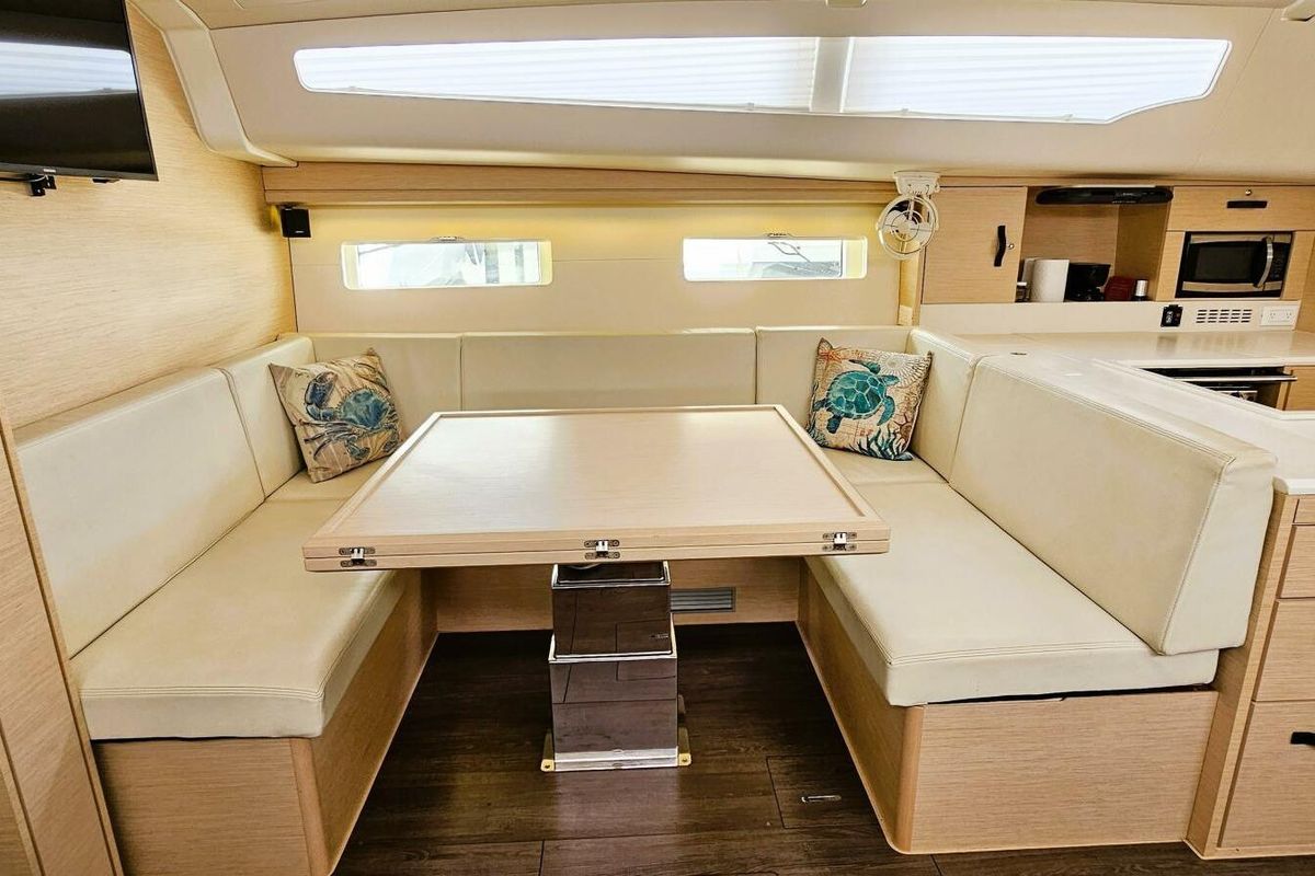 2017 Jeanneau 51 