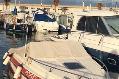 1991 Glastron Laraya ultracab 198