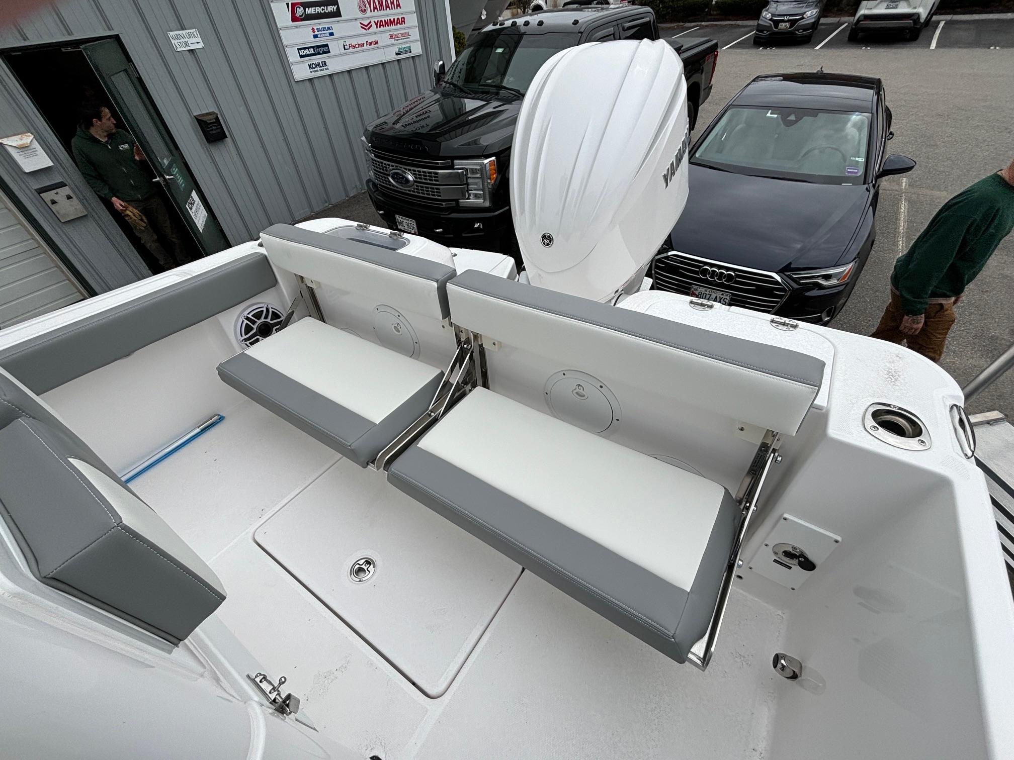 2023 Everglades 235 CC Center Console for sale - YachtWorld