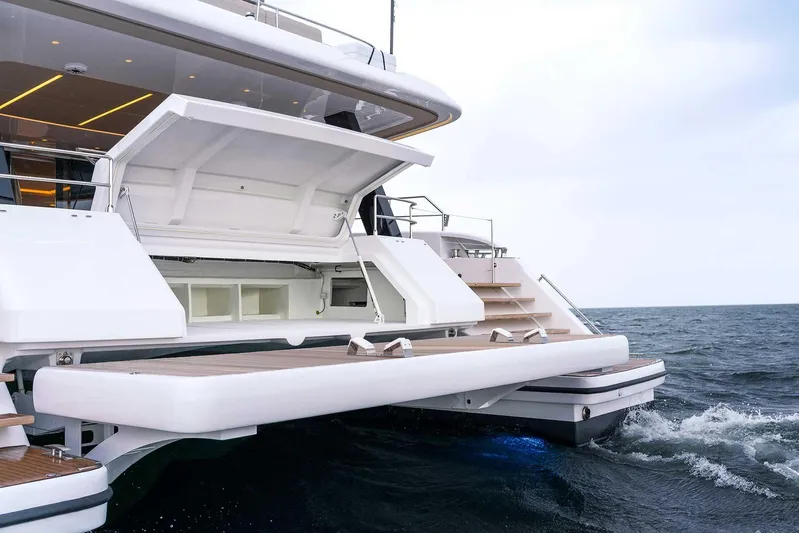 Yacht Photos Pics Luxury 2026 Sunreef 70 Power yacht with open deck and ocean view.