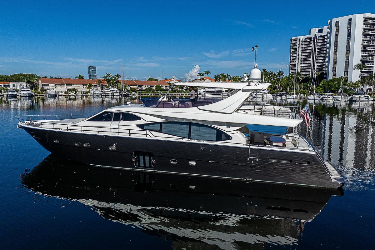 2009 Ferretti Yachts 78 