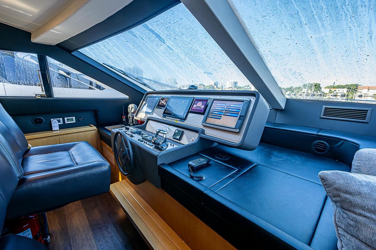 2009 Ferretti Yachts 78 