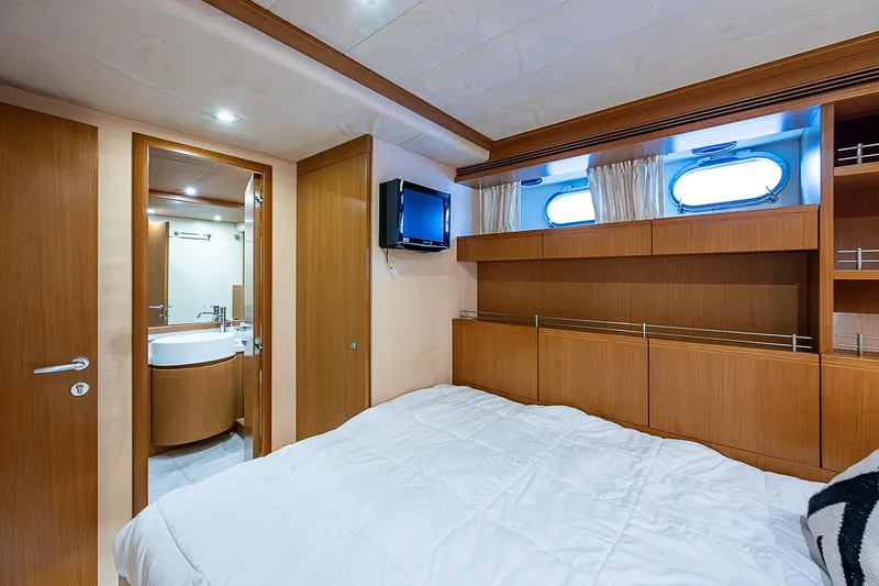 Twe11ve Yacht Photos Pics Luxurious cabin interior of 2009 Ferretti Yachts 780 MY with ensuite bathroom.