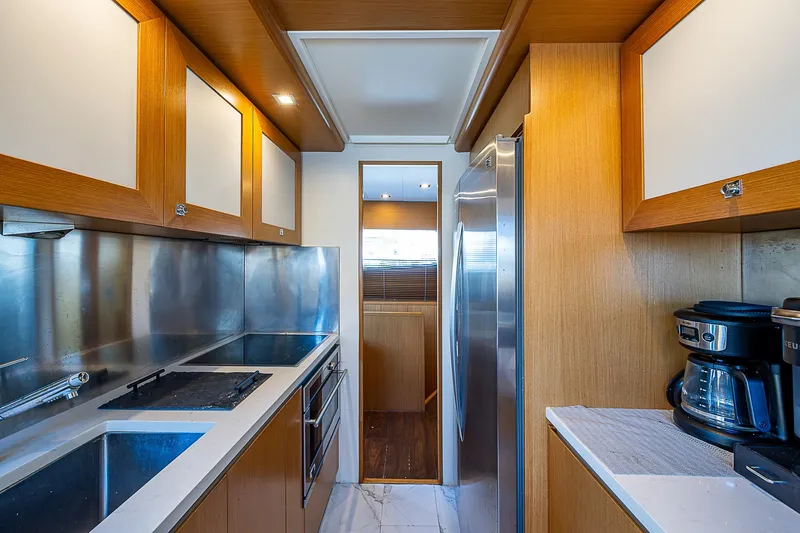 Twe11ve Yacht Photos Pics 