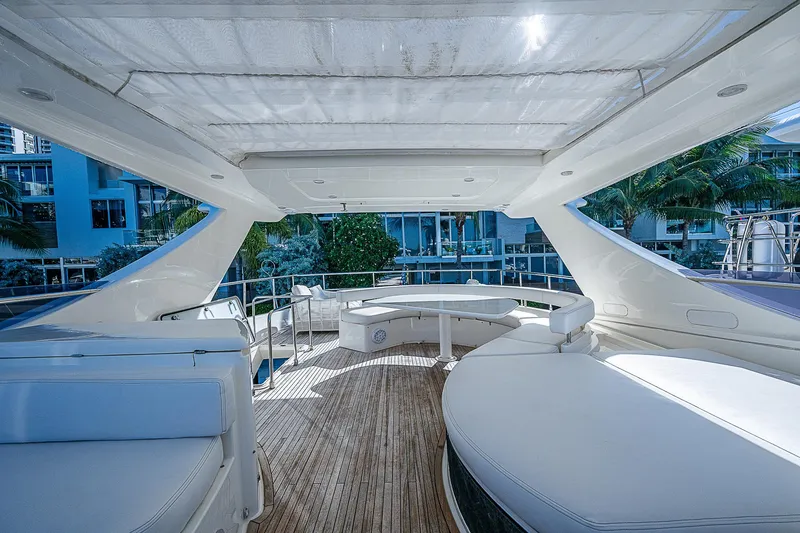 Twe11ve Yacht Photos Pics 