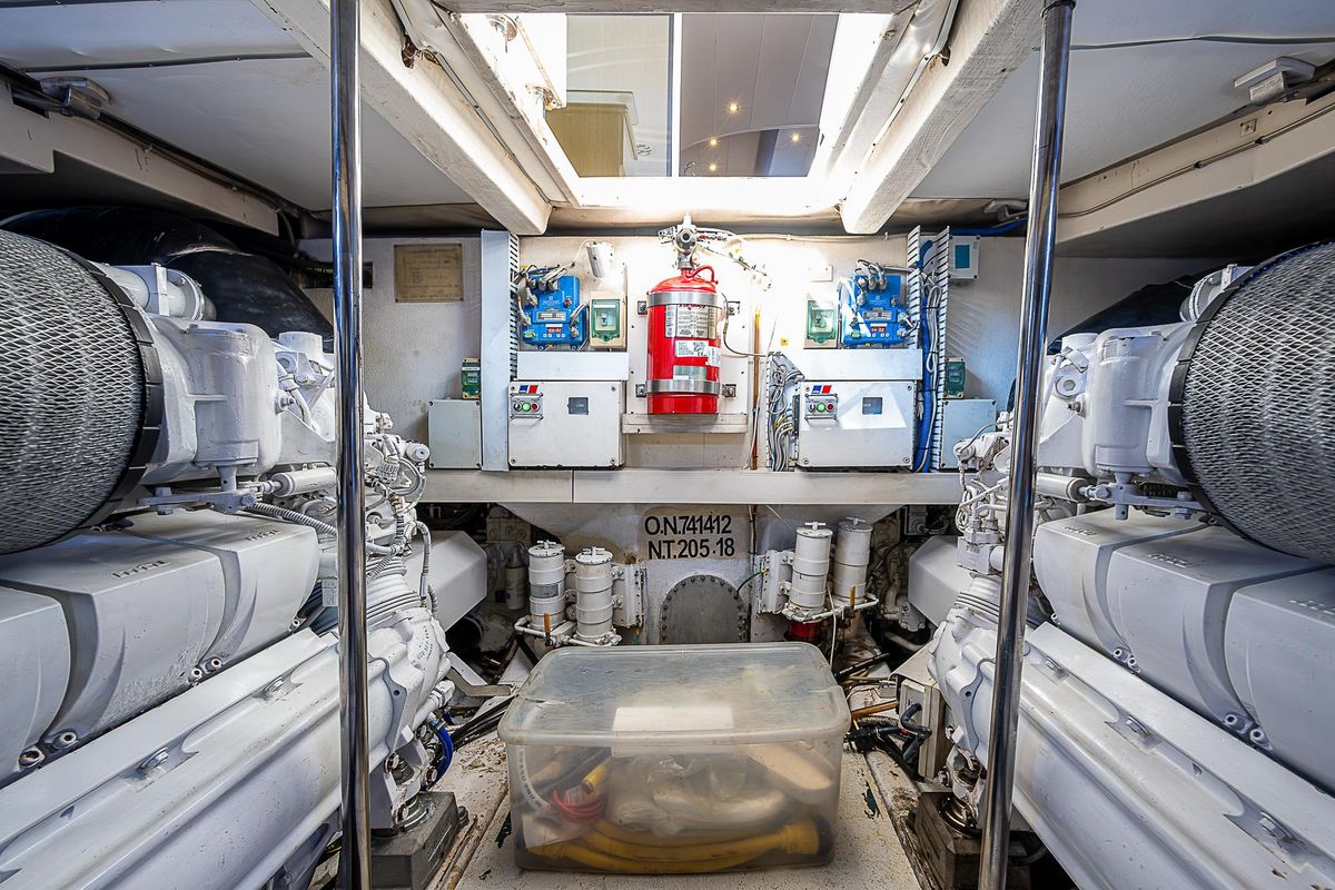2009 Ferretti Yachts 78 