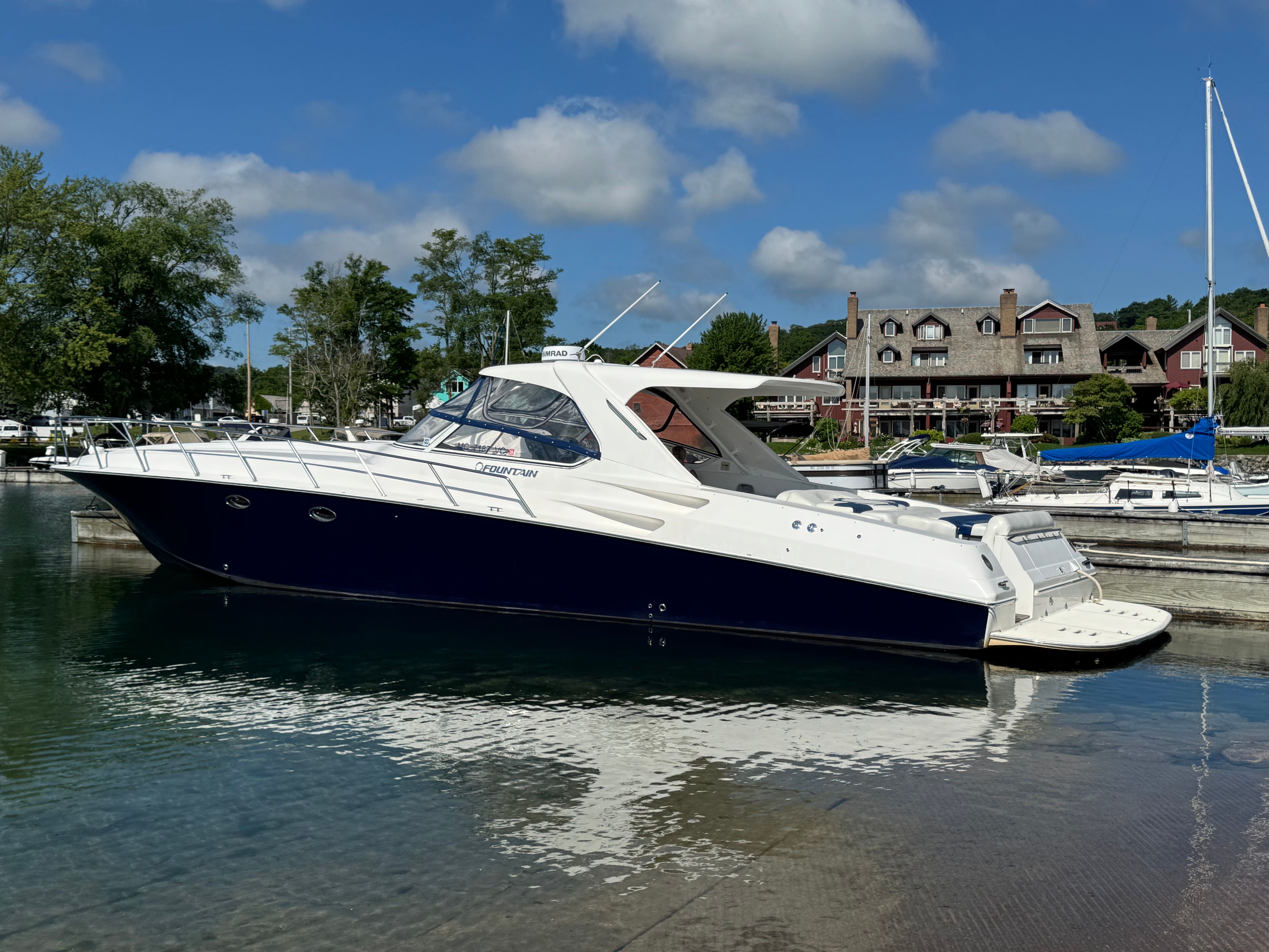 Fountain 48 Express Cruiser