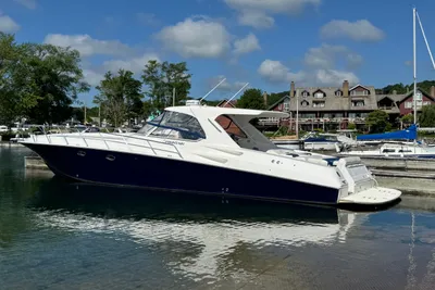 Fountain 48 Express Cruiser