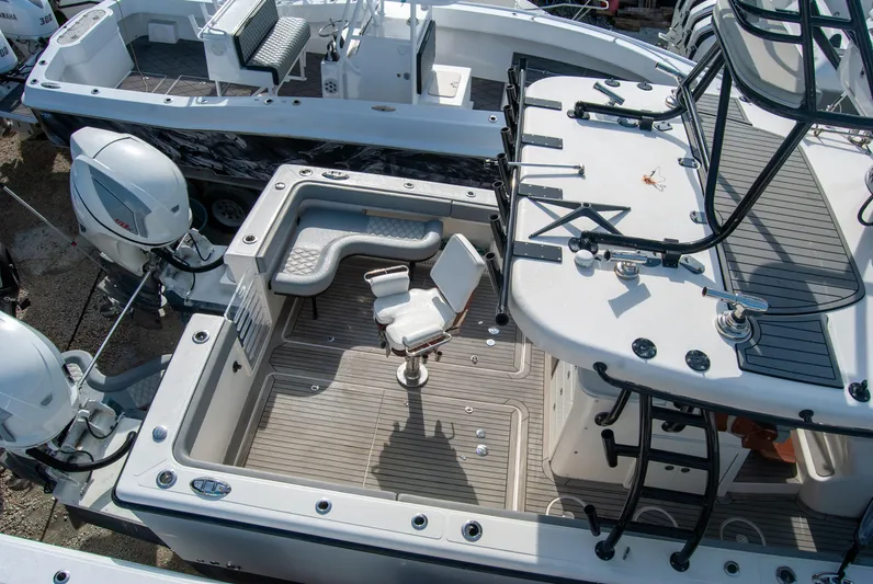 Insetta Yacht Photos Pics 