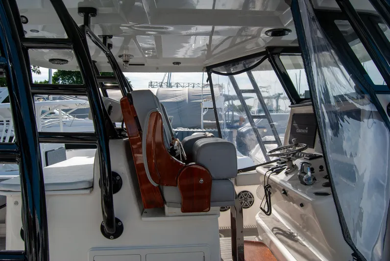 Insetta Yacht Photos Pics 