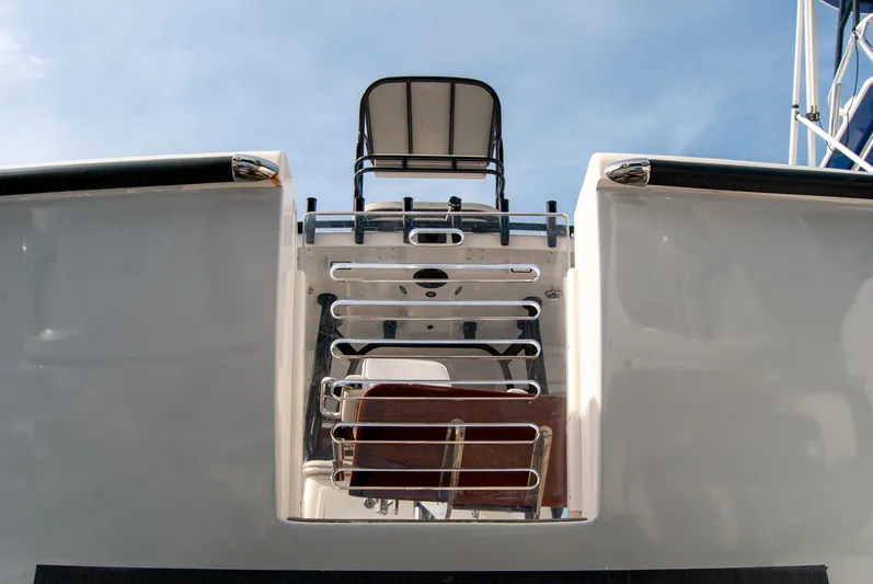 Insetta Yacht Photos Pics 