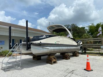 Harris FloteBote 250 CROWNE DL