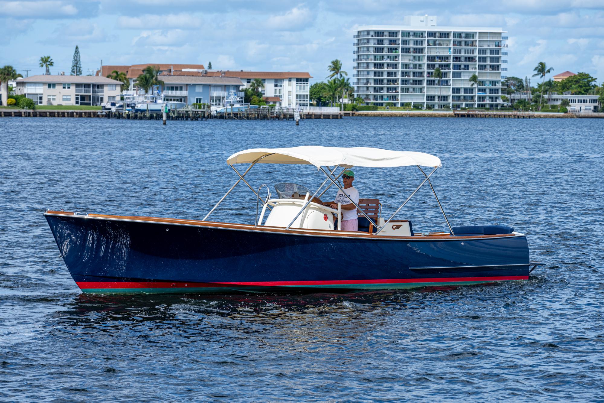 2005 Hinckley Talaria Center Console Boote Kaufen YachtWorld