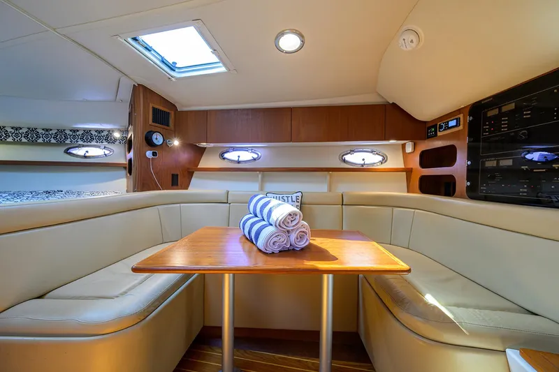 Black Jack Yacht Photos Pics Tiara 3100 LE Black Jack - Cabin, Seating