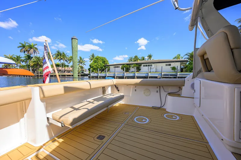 Black Jack Yacht Photos Pics Tiara 3100 LE Black Jack - Cockpit